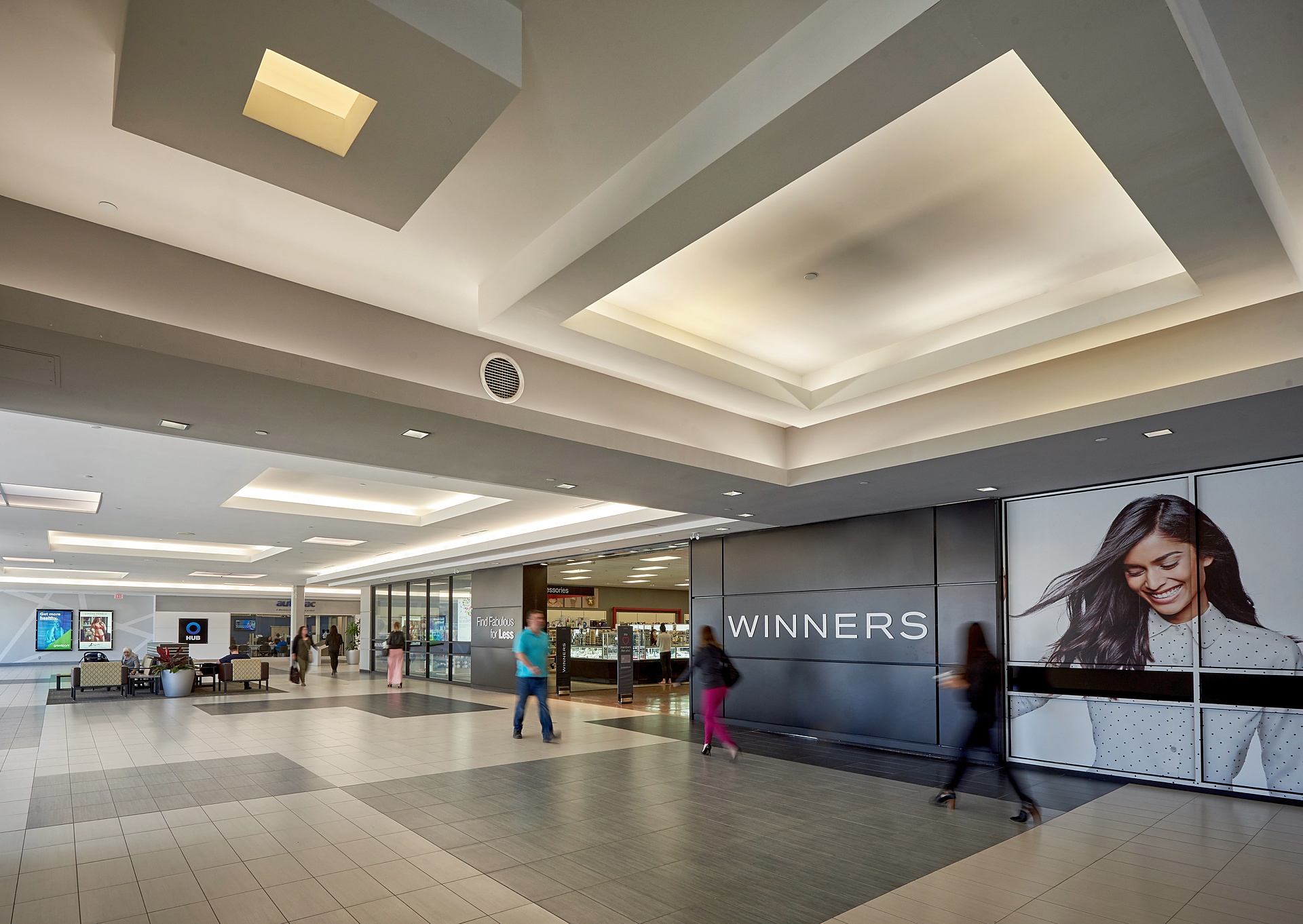 Grant Park Mall by_Ian_McCausland